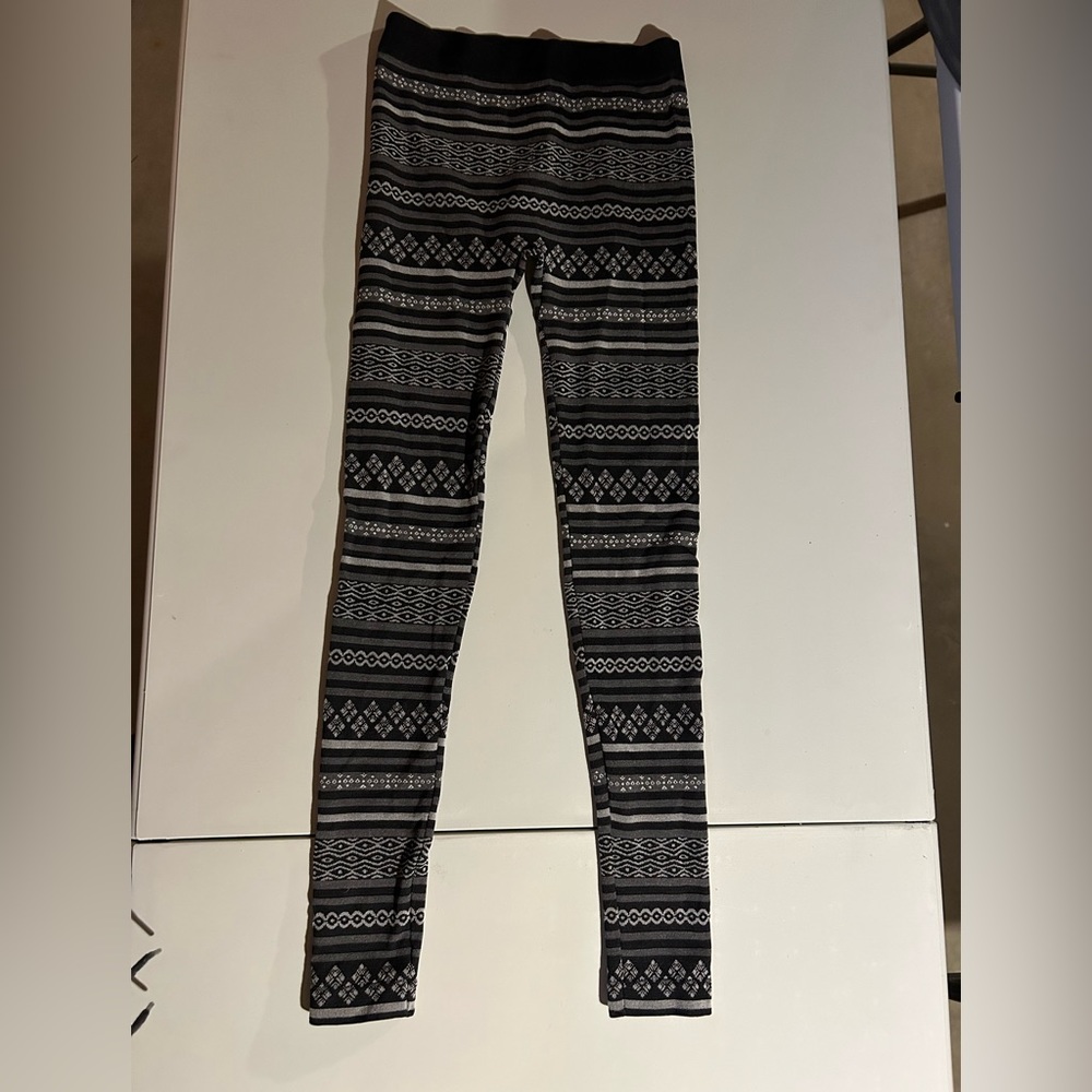 🛍️3/20🛍️Ardene Patterned Leggings
